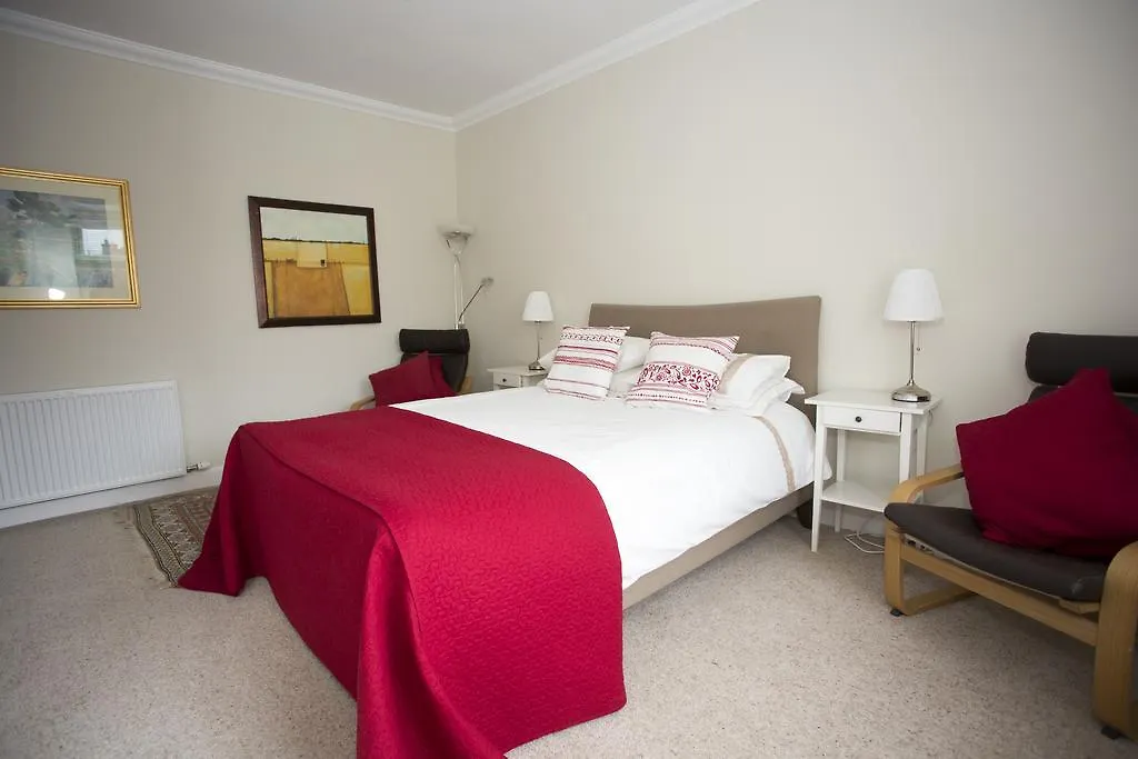 Doris Crook B&B Edinburgh Bed & Breakfast